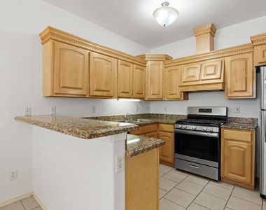 561 Green Village Court - Photo Thumbnail 18