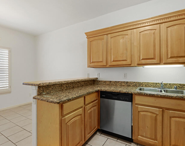 561 Green Village Court - Photo Thumbnail 14