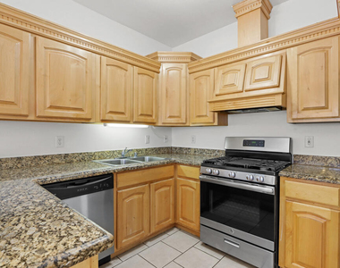 561 Green Village Court - Photo Thumbnail 13