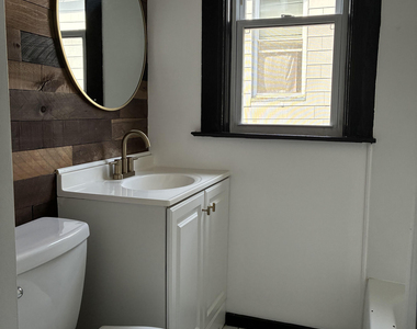 39 Houston Street - Photo Thumbnail 4