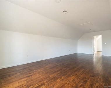 340 Pleasantview Avenue - Photo Thumbnail 20