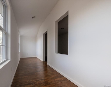 340 Pleasantview Avenue - Photo Thumbnail 8