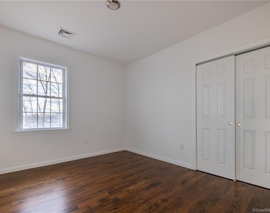 340 Pleasantview Avenue - Photo Thumbnail 10