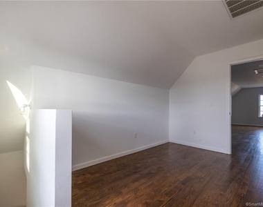340 Pleasantview Avenue - Photo Thumbnail 15