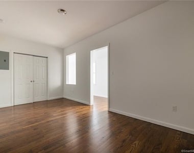 340 Pleasantview Avenue - Photo Thumbnail 6