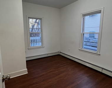 109-111 Park Terrace - Photo Thumbnail 1
