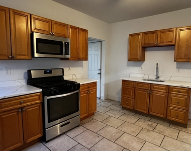 109-111 Park Terrace - Photo Thumbnail 2