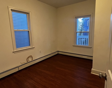109-111 Park Terrace - Photo Thumbnail 5