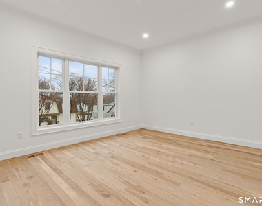 108 New England Avenue - Photo Thumbnail 10