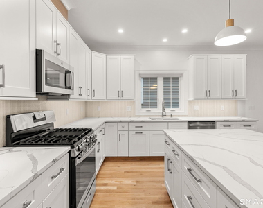 108 New England Avenue - Photo Thumbnail 1