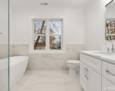 108 New England Avenue - Photo Thumbnail 8