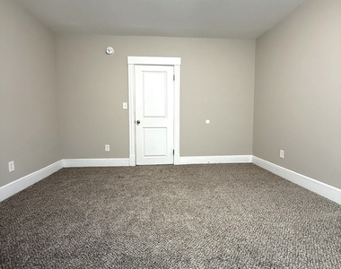 145 Smith Street - Photo Thumbnail 11