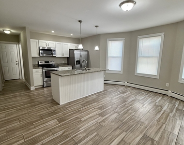 145 Smith Street - Photo Thumbnail 4