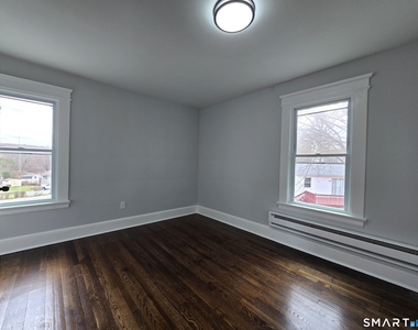 38 Beverly Avenue - Photo Thumbnail 12