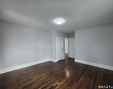 38 Beverly Avenue - Photo Thumbnail 14