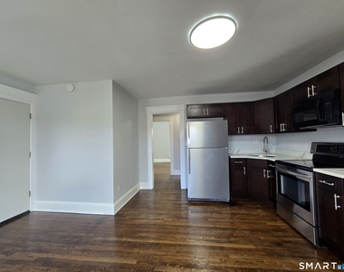 38 Beverly Avenue - Photo Thumbnail 2