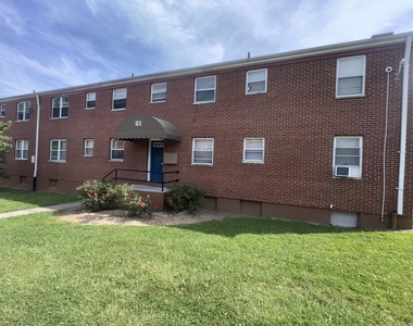 768 New Britain Avenue - Photo Thumbnail 3