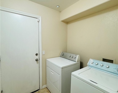 9160 Dimpled Court - Photo Thumbnail 23