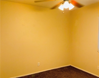 9160 Dimpled Court - Photo Thumbnail 18