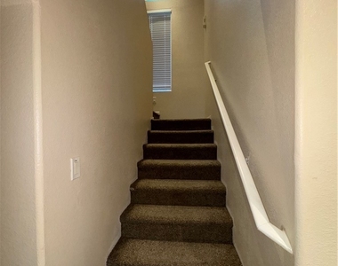 9160 Dimpled Court - Photo Thumbnail 24