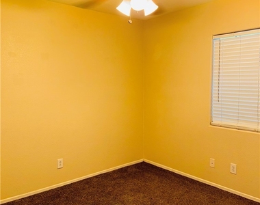 9160 Dimpled Court - Photo Thumbnail 17