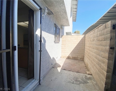 894 Rhinegold Way - Photo Thumbnail 20