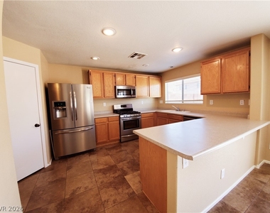 348 Bella Calabria Avenue - Photo Thumbnail 13