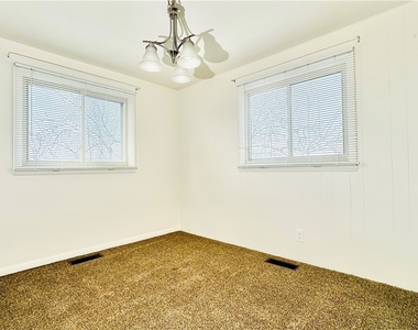 954 Brighton Road - Photo Thumbnail 11