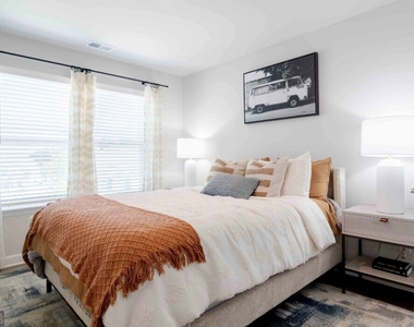 1151 Hunter Trail - Photo Thumbnail 7