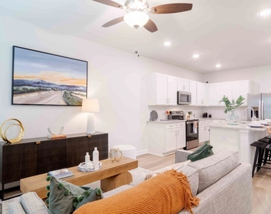 1151 Hunter Trail - Photo Thumbnail 4