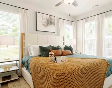 1151 Hunter Trail - Photo Thumbnail 6