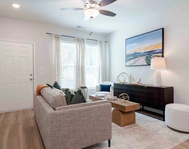 1151 Hunter Trail - Photo Thumbnail 5