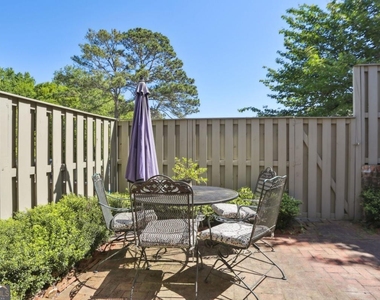 73 La Rue Place Nw - Photo Thumbnail 12