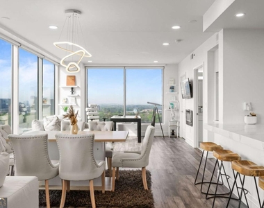 3338 Peachtree Road - Photo Thumbnail 14