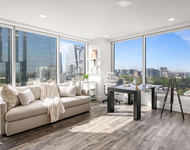 3338 Peachtree Road - Photo Thumbnail 17