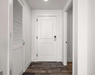3338 Peachtree Road - Photo Thumbnail 32