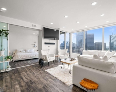 3338 Peachtree Road - Photo Thumbnail 8