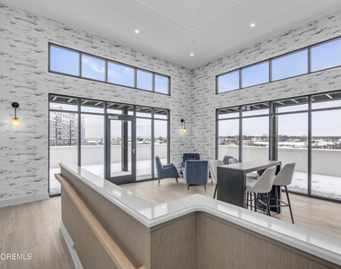 19 Carr Avenue - Photo Thumbnail 7
