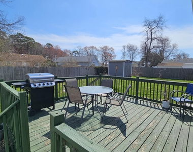 1141 Cape May Drive - Photo Thumbnail 17