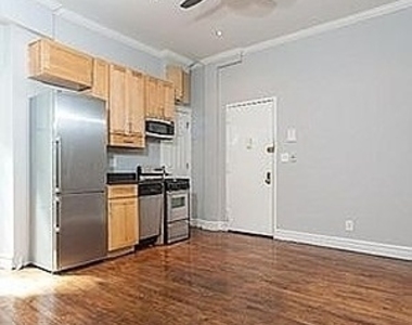 Mott St. - Photo Thumbnail 4