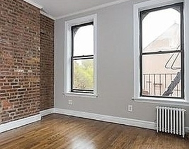 Mott St. - Photo Thumbnail 3