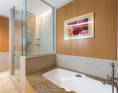 3831 Turtle Creek Boulevard - Photo Thumbnail 19