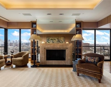 3831 Turtle Creek Boulevard - Photo Thumbnail 3