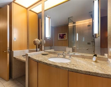 3831 Turtle Creek Boulevard - Photo Thumbnail 20