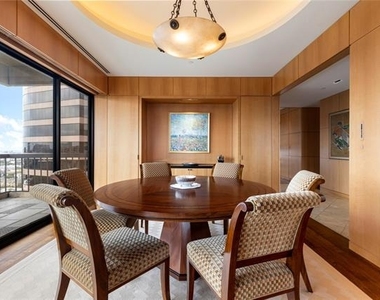 3831 Turtle Creek Boulevard - Photo Thumbnail 6