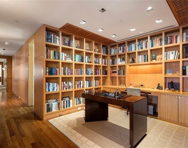 3831 Turtle Creek Boulevard - Photo Thumbnail 14