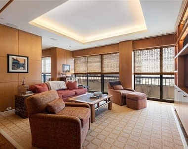 3831 Turtle Creek Boulevard - Photo Thumbnail 12
