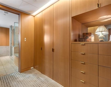 3831 Turtle Creek Boulevard - Photo Thumbnail 21