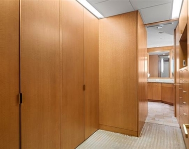 3831 Turtle Creek Boulevard - Photo Thumbnail 24