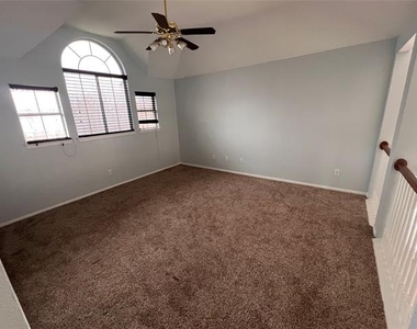 411 Chatham Street - Photo Thumbnail 15